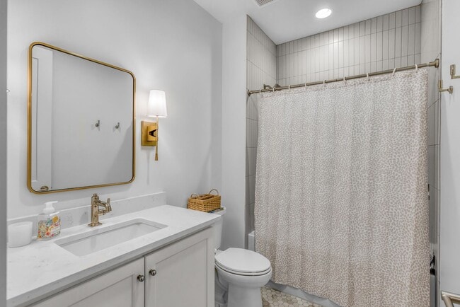 Building Photo - Luxury Townhome Living in Moores Mill — Style, Comfort & Prime Auburn Convenience
