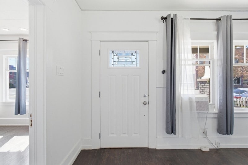 Building Photo - 423 Mill St