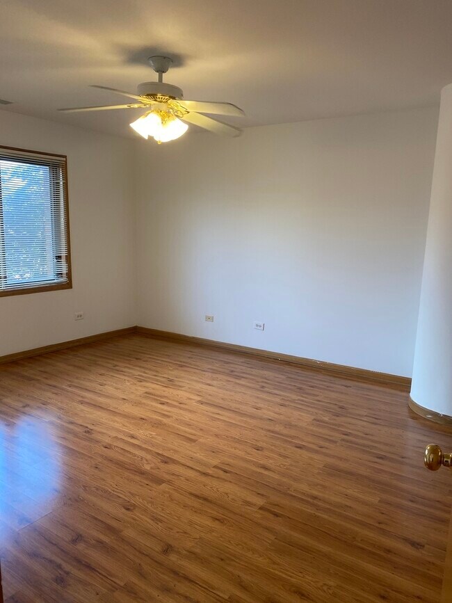 Building Photo - 5627 107th St