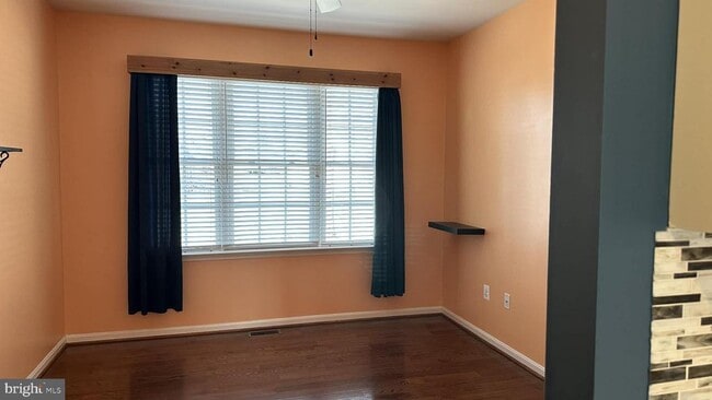 Building Photo - 148 Woodhaven Dr