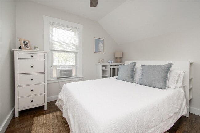 Building Photo - 33 Slocum St