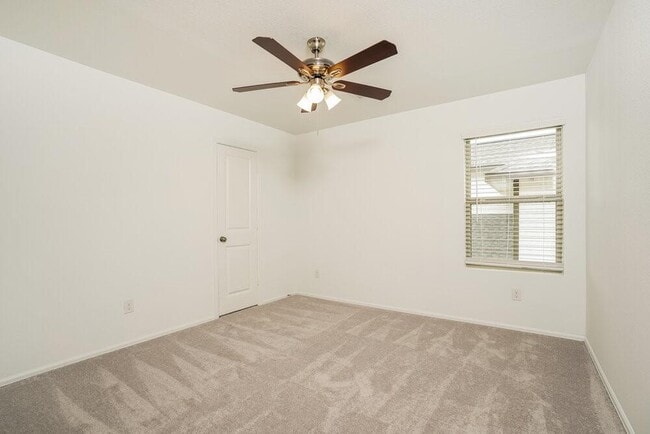 Building Photo - 1722 Sahara Dr