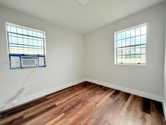 Building Photo - 4801 NW 33rd Ave