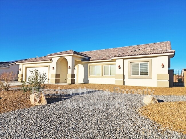 Building Photo - 4920 Honey Locust Dr