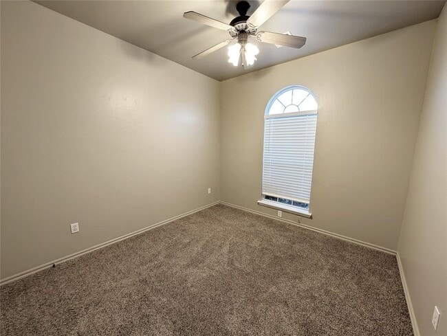 Building Photo - 4801 Deer Ridge Blvd