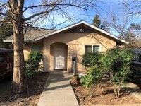 Building Photo - 1267 N Cedar St