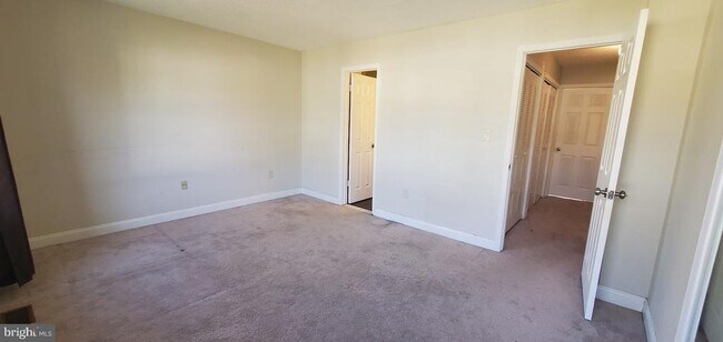 Building Photo - 44 O'Neill Ct