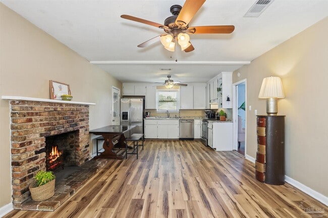 Building Photo - 6222 Maybelle Dr