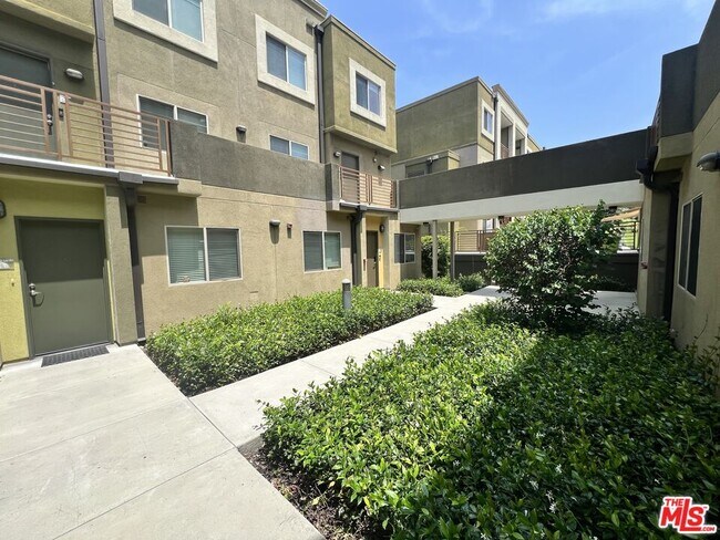 Building Photo - 2970 Ripple Pl