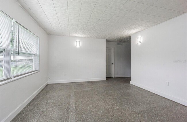 Building Photo - 8706 Ruth Pl