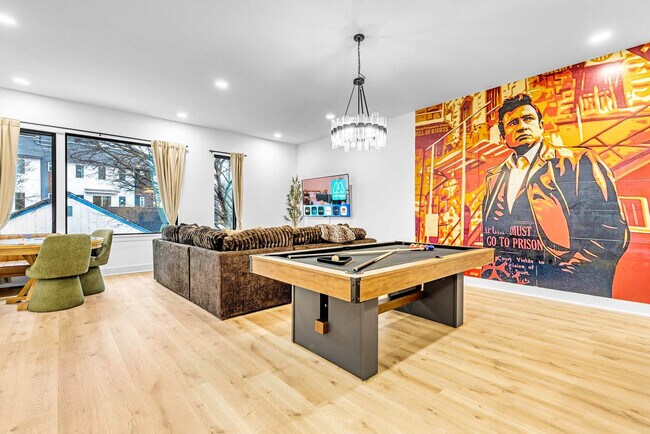 Building Photo - 554 Rosedale Ave