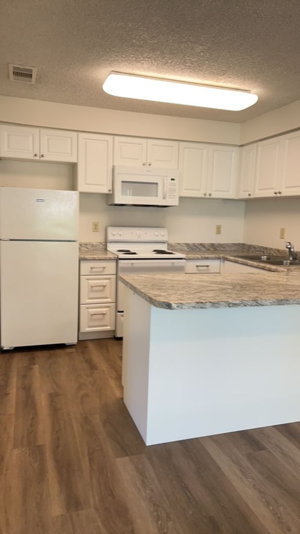 Interior Photo - Lassen Villa Apartments