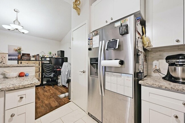 Building Photo - 2503 Howellwood Wy