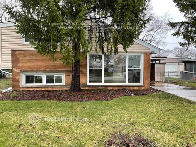 Building Photo - 7504 Emerson St