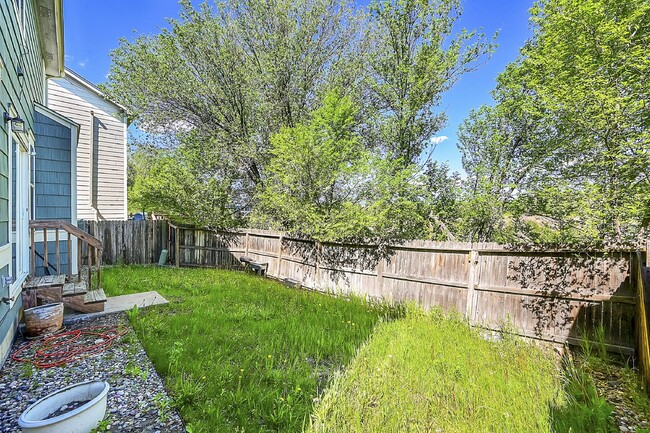Building Photo - $1,995 - 4 Bed,2.5 Bathroom Home  in Colorado Springs with in Unit Laundry and Fenced in yard!