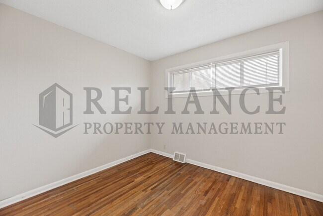 Building Photo - 5106 E Pawnee St