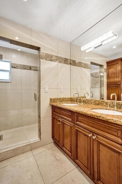 Building Photo - 1145 NE 12th Ave