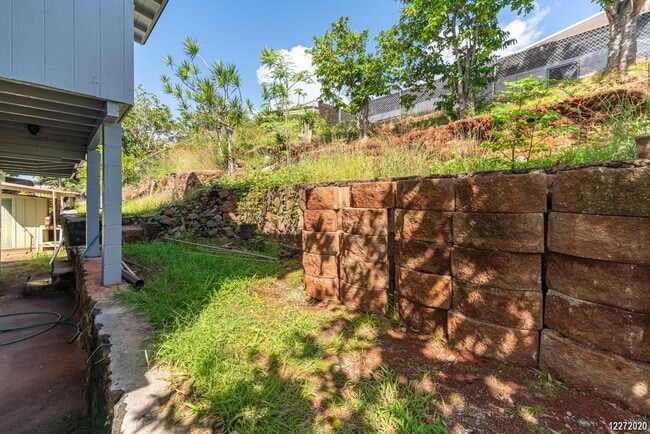 Building Photo - Fully Renovated 1BR/1BA/1PKG in Pearl City.