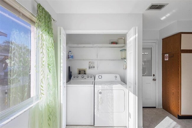 Building Photo - 1530 Larks Nest Ct