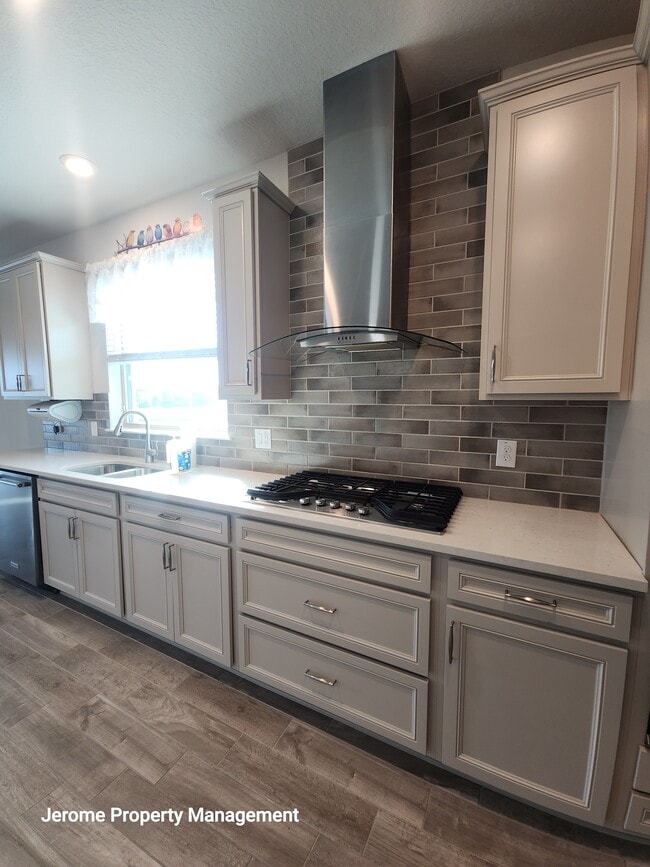 Building Photo - 18743 Coastal Shr Ter