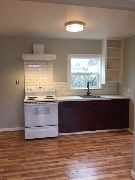 Kitchen - 4808 NE 99th Ave