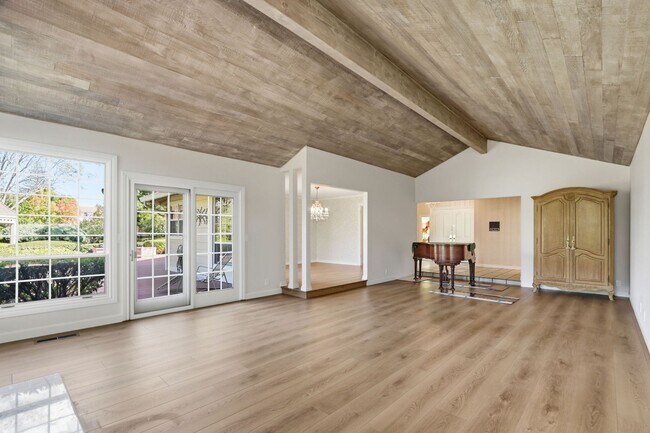 Building Photo - Stunning 3,488 Sq. Ft. Home with Pool & 3-...