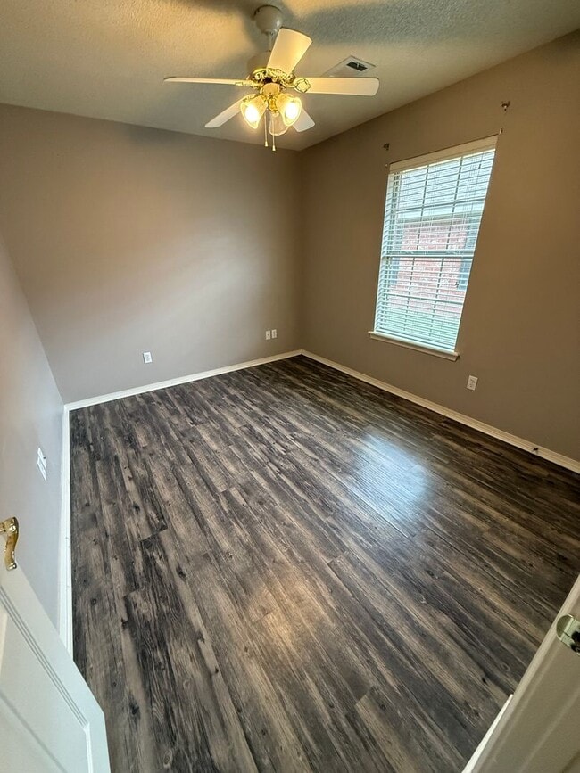 Building Photo - 1824 Wilder Ln