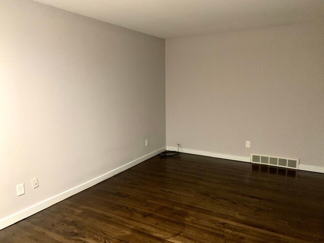 Building Photo - Arnold 1 bedroom pet friendly with shared ...