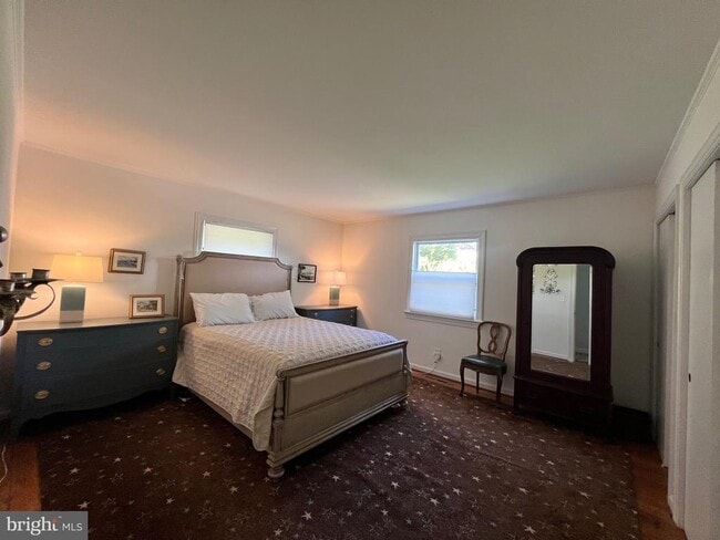 Building Photo - 3214 Riverview Dr