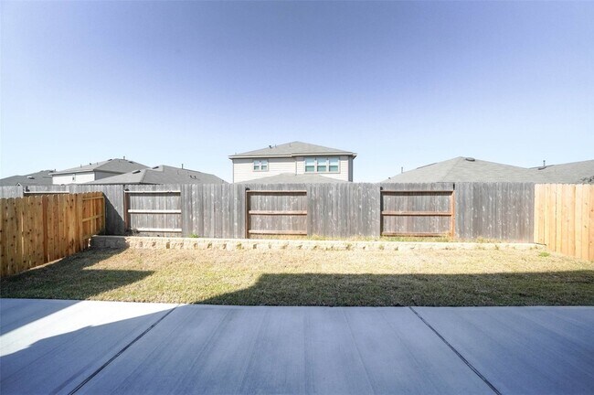 Building Photo - 20811 Sheffield Pk Dr
