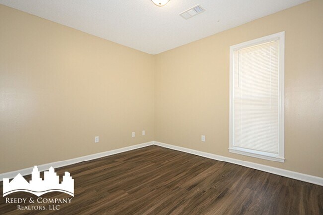 Building Photo - 2692 Dromedary Dr