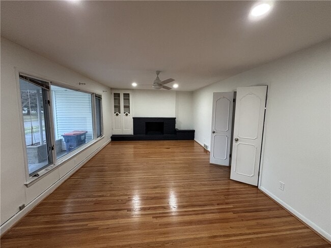 Building Photo - 213 Governor Terrace