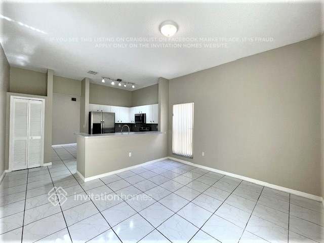 Building Photo - 8153 SW 163rd Ave