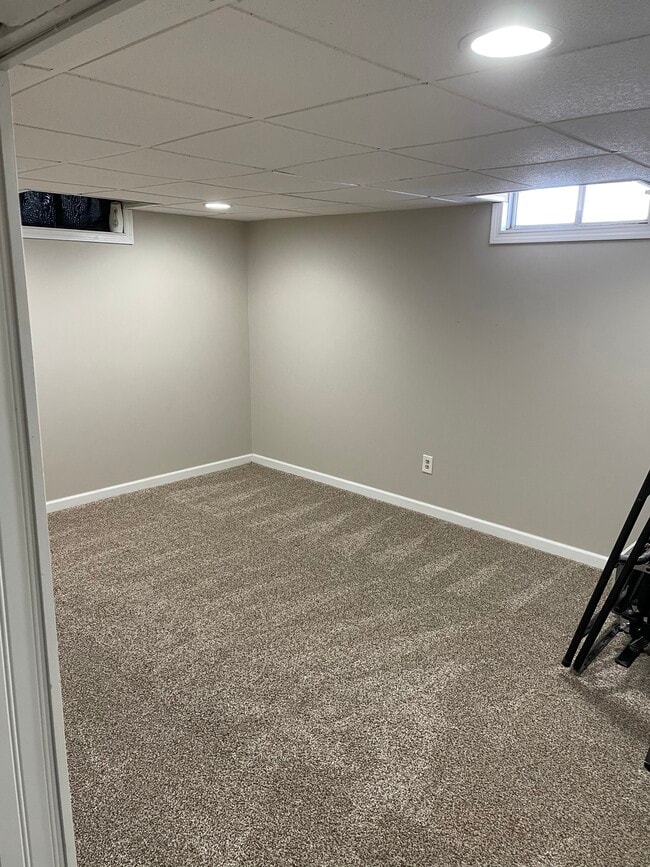 Building Photo - 5801 E Rockhill St