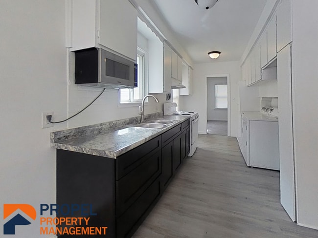 Building Photo - 18676 Brady
