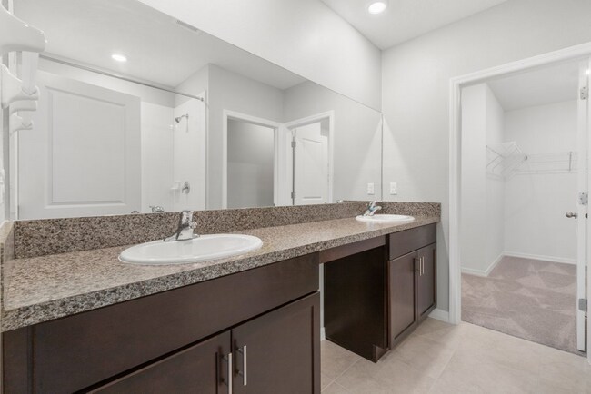 Building Photo - LIKE NEW 5 Bedroom Home for RENT in Touchstone!