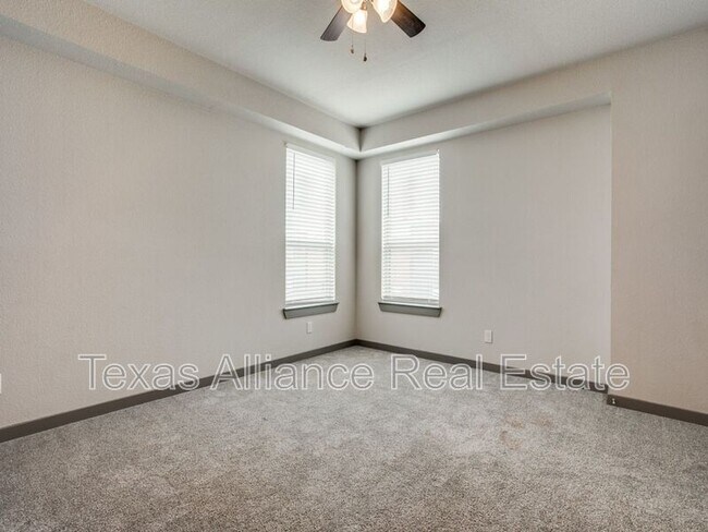 Building Photo - 10684 Tube Dr