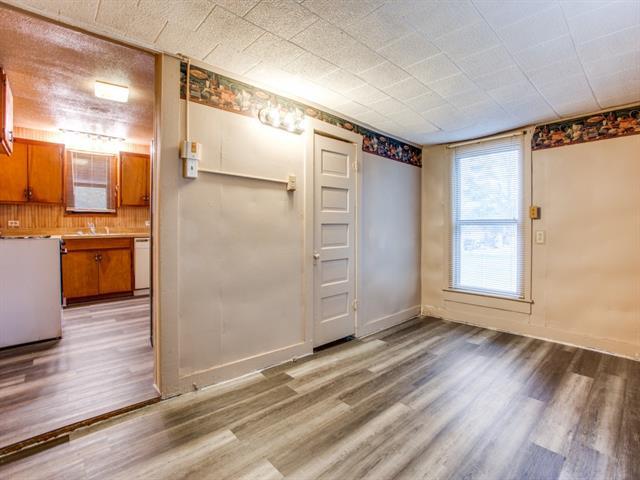 Building Photo - 609 E Monterey St