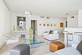 Building Photo - 550 Okeechobee Blvd