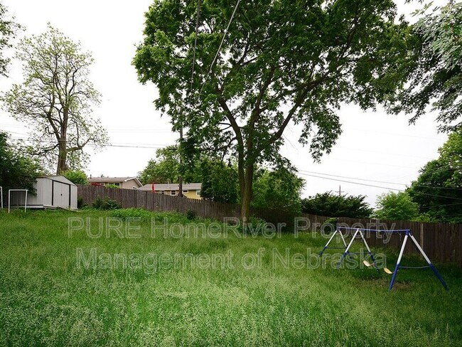 Building Photo - 2108 S 46th St