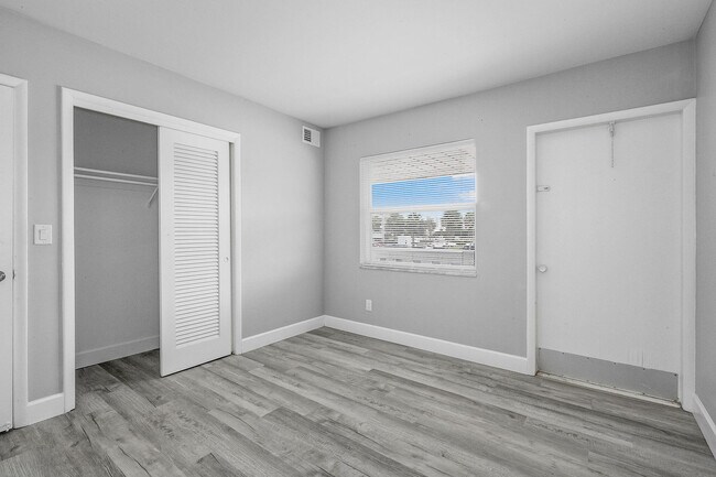 Building Photo - 2186 Jimmy Buffett Mem Hwy