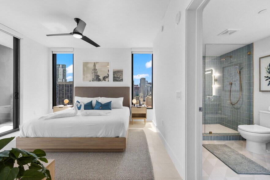 Building Photo - 159 NE 6th St