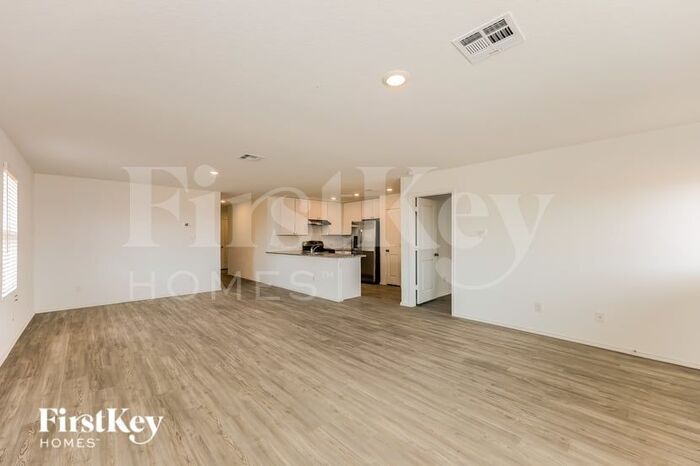 Building Photo - 231 Agave Cir