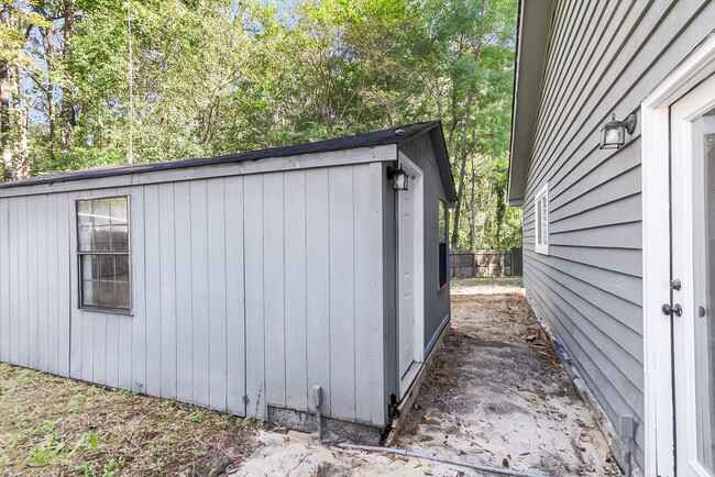 Building Photo - Completely Renovated North Charleston Home