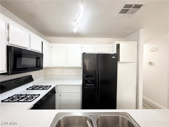 Building Photo - 61 Belle Point Ave