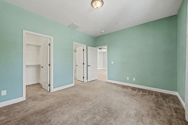 Building Photo - 20515 W Maiden Ln