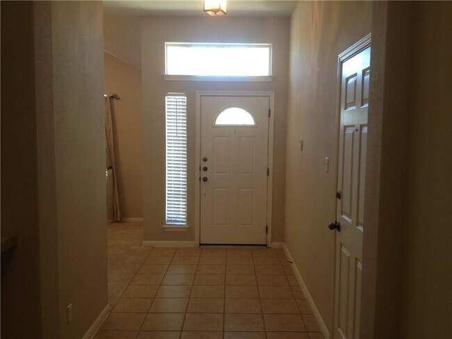Building Photo - 4105 Meadow Bluff Way