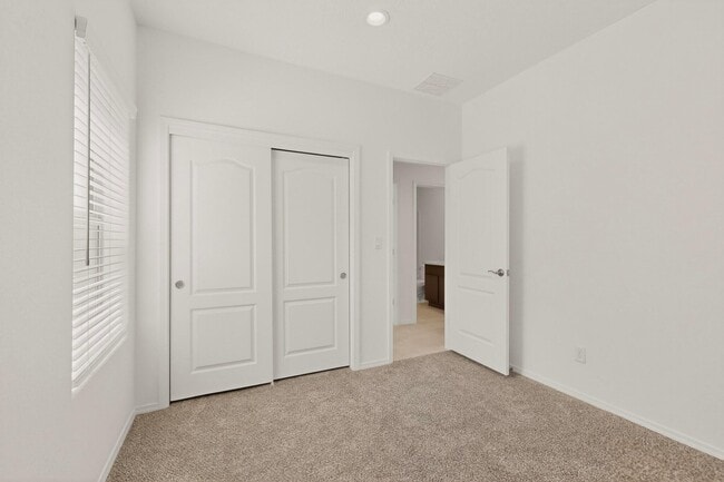 Building Photo - 308 Prism Ave SW