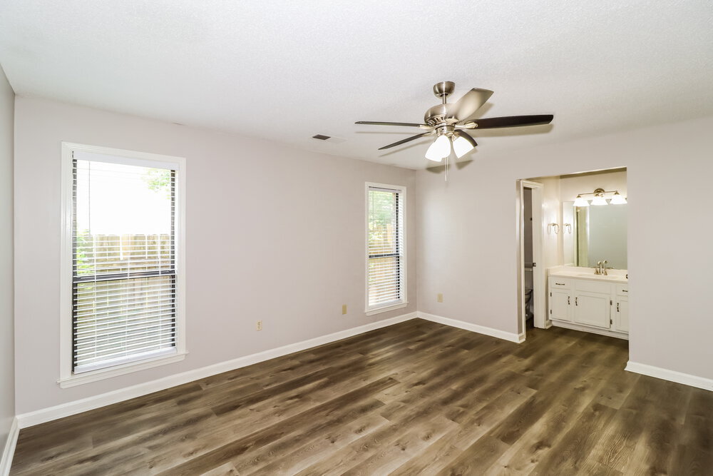 Building Photo - 6891 Autumnhill Ln