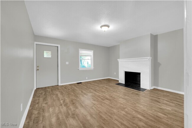 Building Photo - 1873 W 47th St